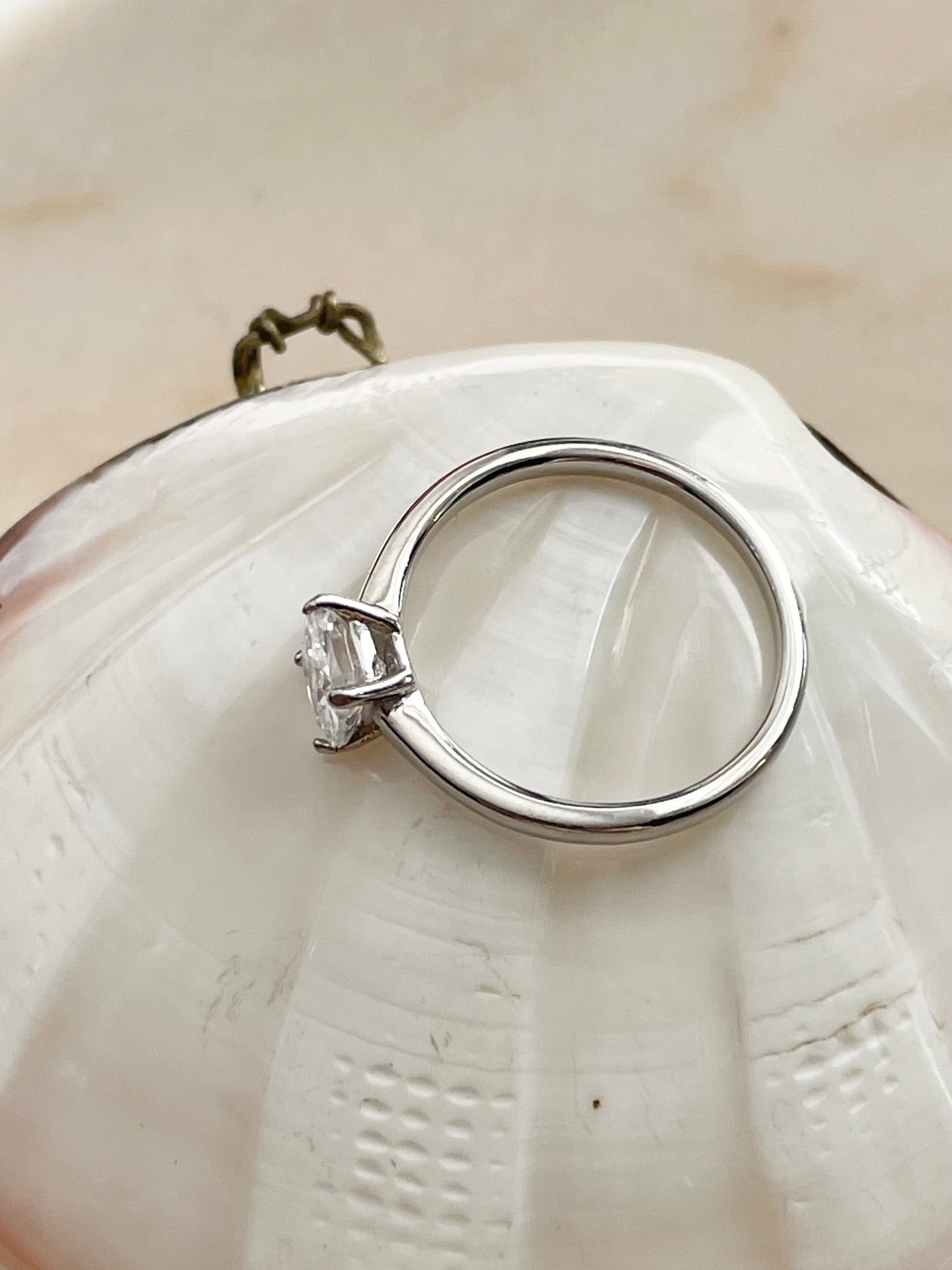 Veya silver ring