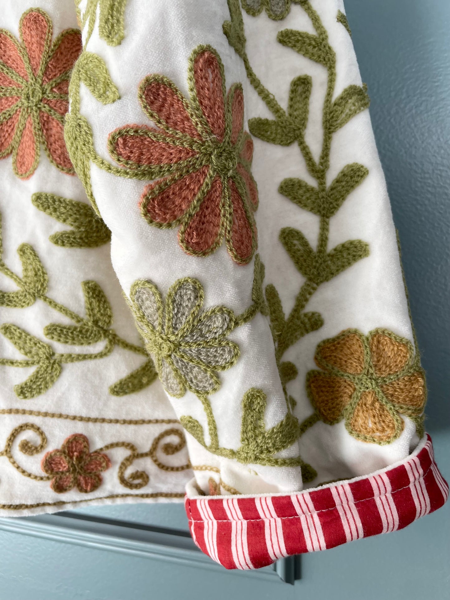 Paloma Velvet Jacet - White-Sage