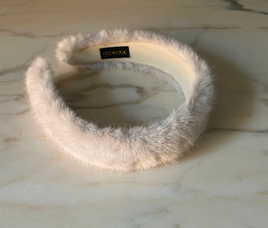 Furryheadband cream,
