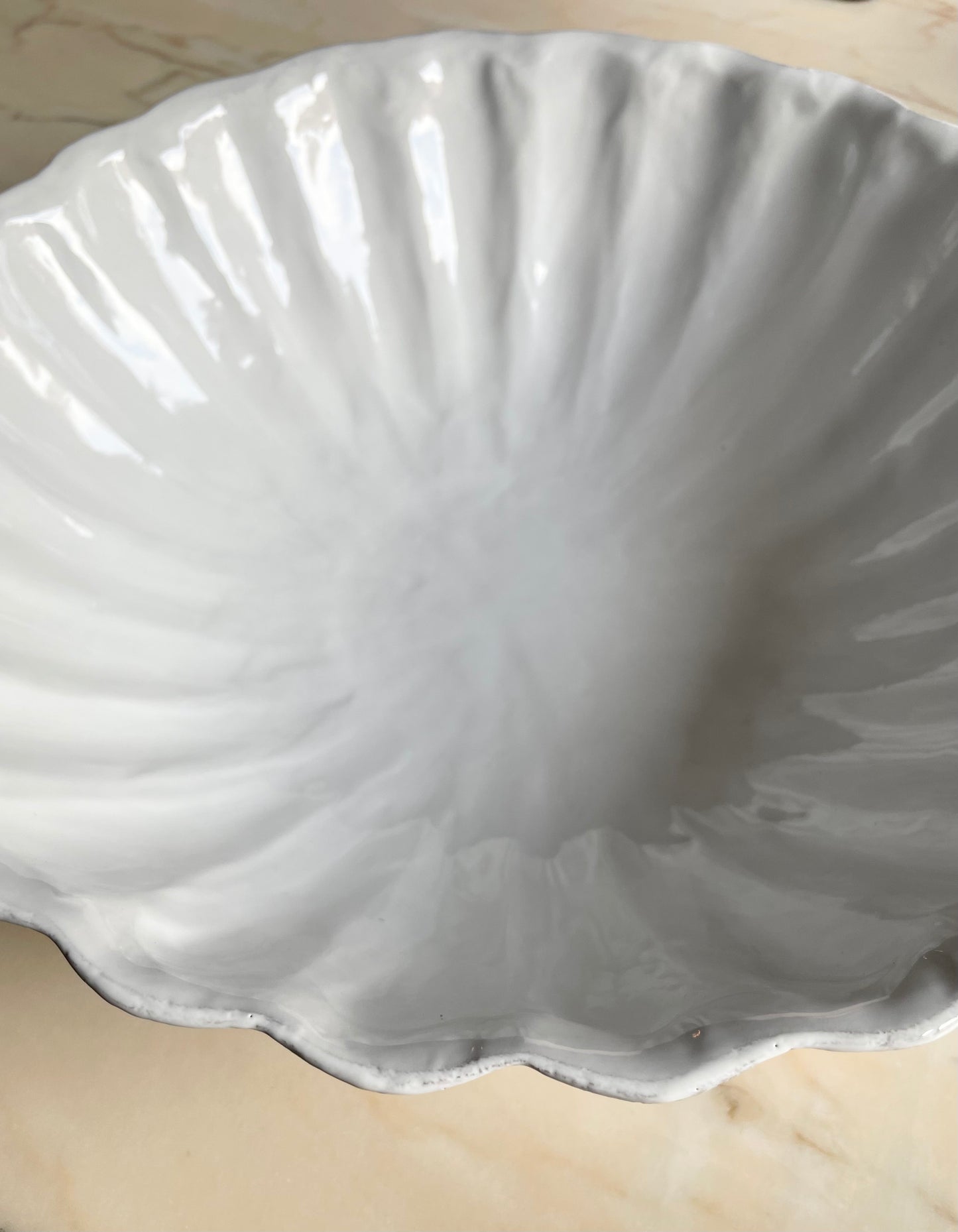 Large round Peggy salad bowl