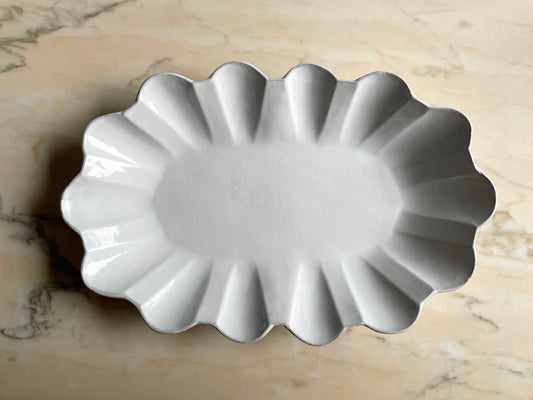 Large long Marguerite platter