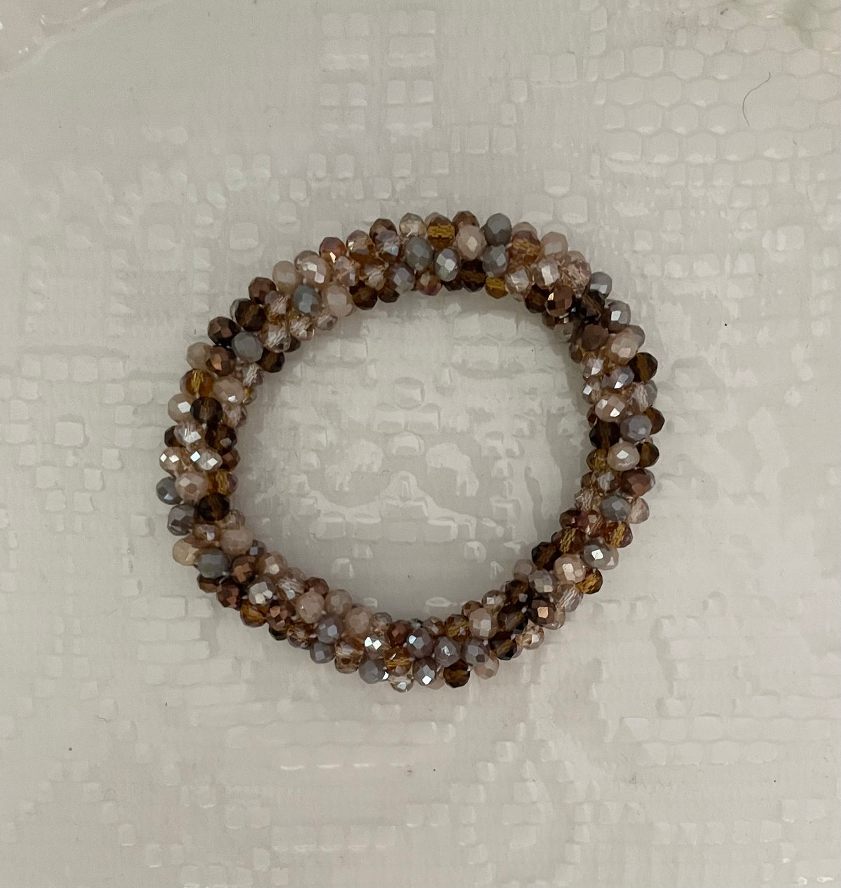 Daria hair & wrist band Nougat