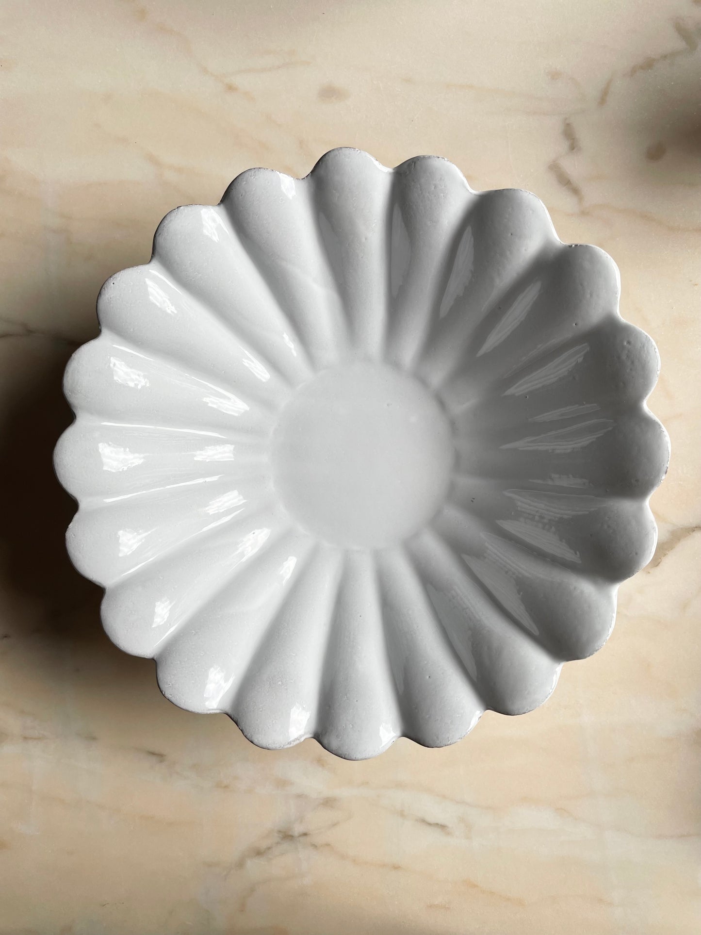 Marguerite large fruit bowl