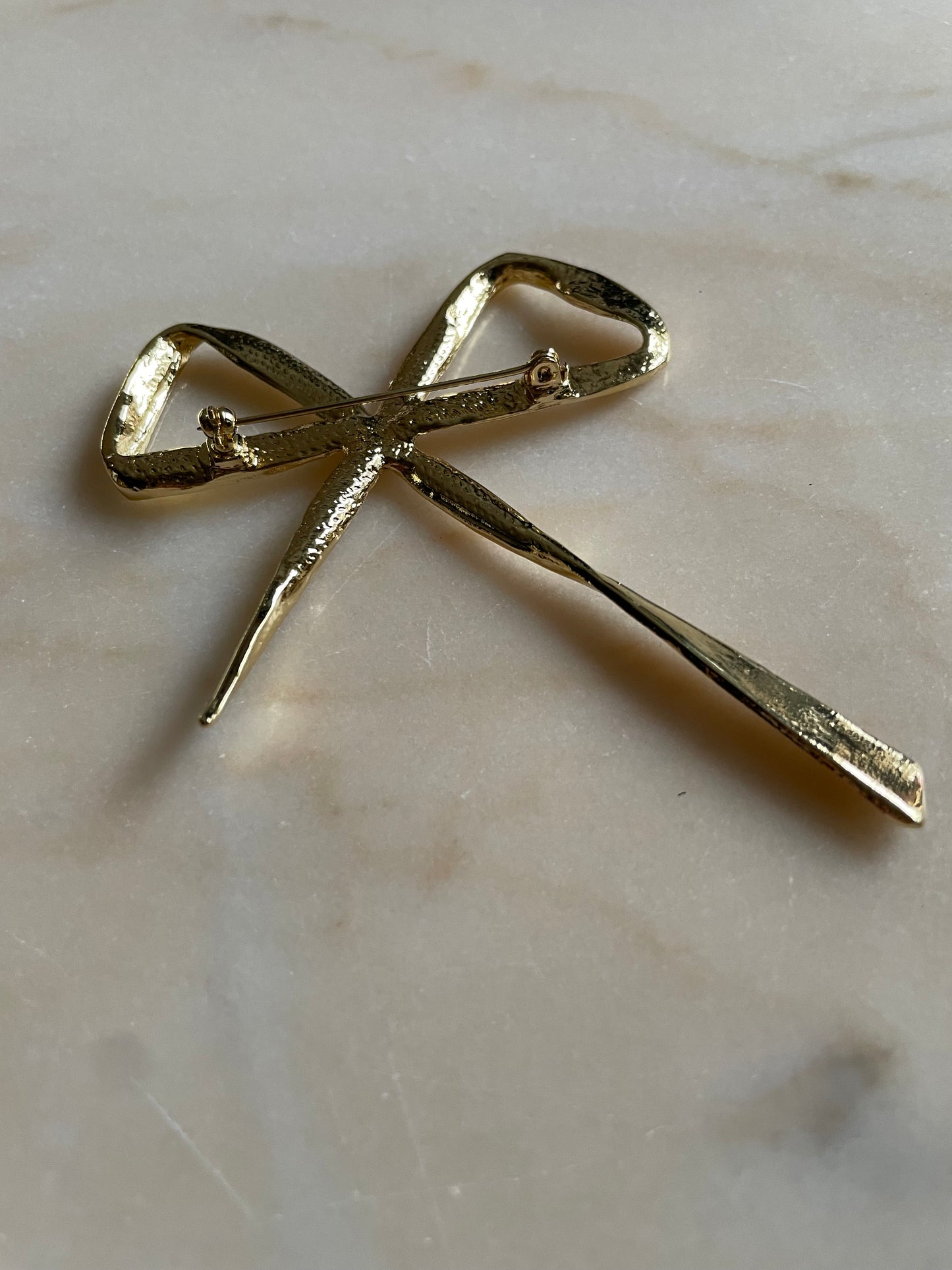 Ribbon Bow Brooch gold
