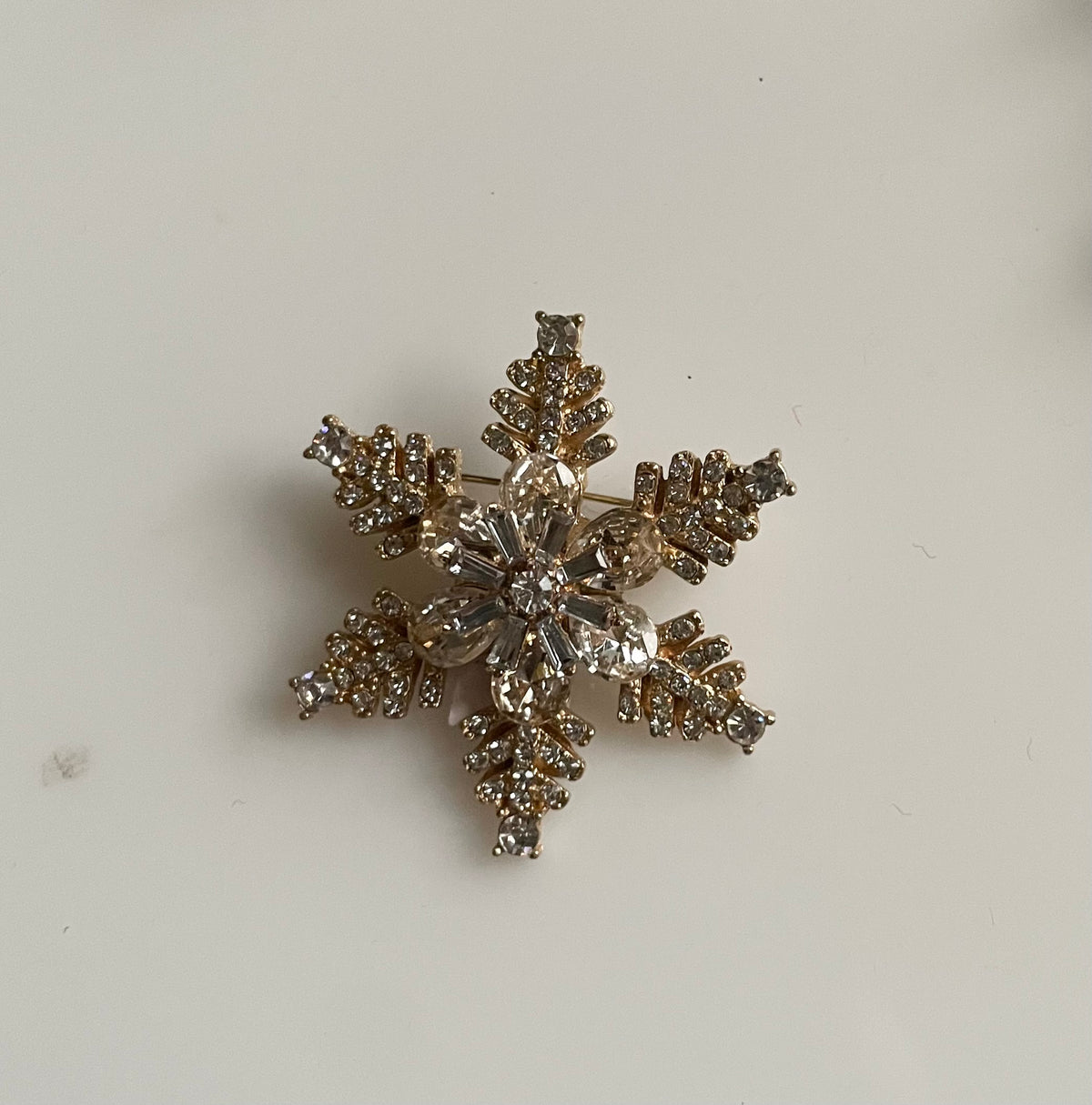 Star Snowflake Brooch — 40 mm