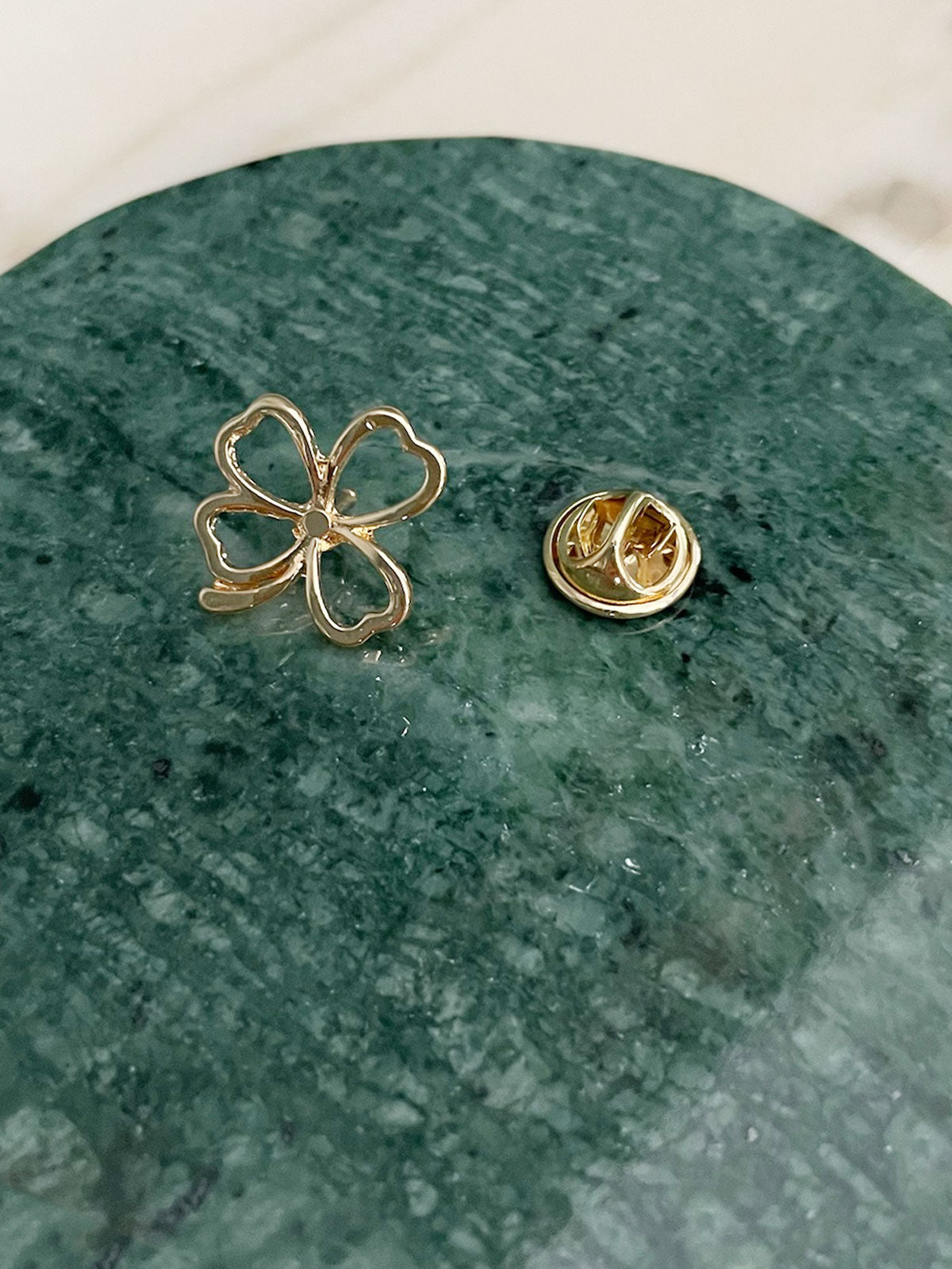 Clover pin brooch