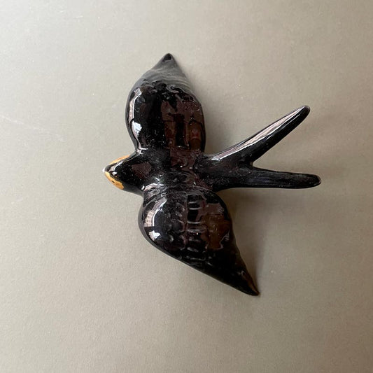 Swallow Black Medium
