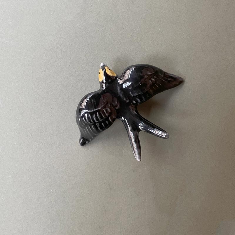 Swallow Black Small
