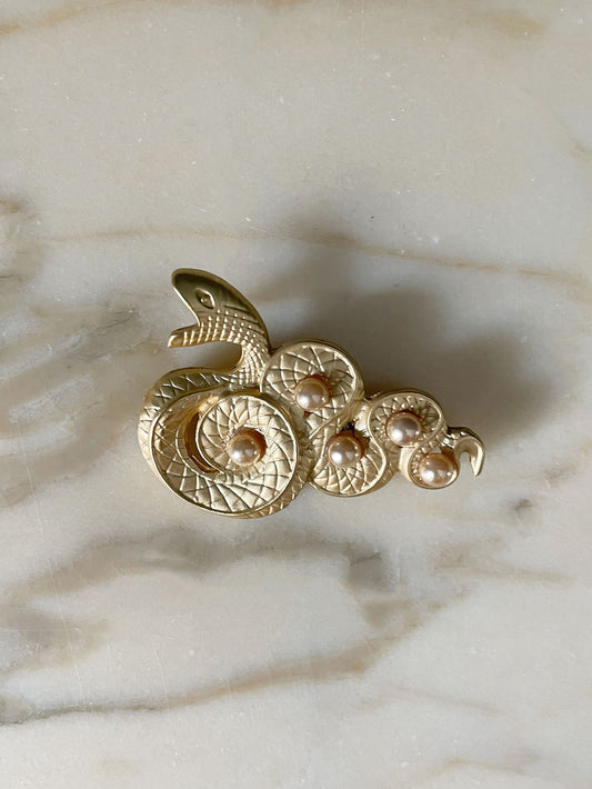 Snake brooch gold