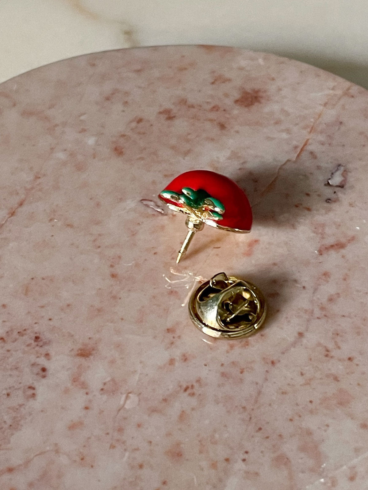 Tomato pin brooch