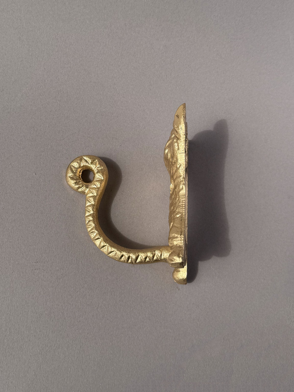 Cast iron hook Tiger