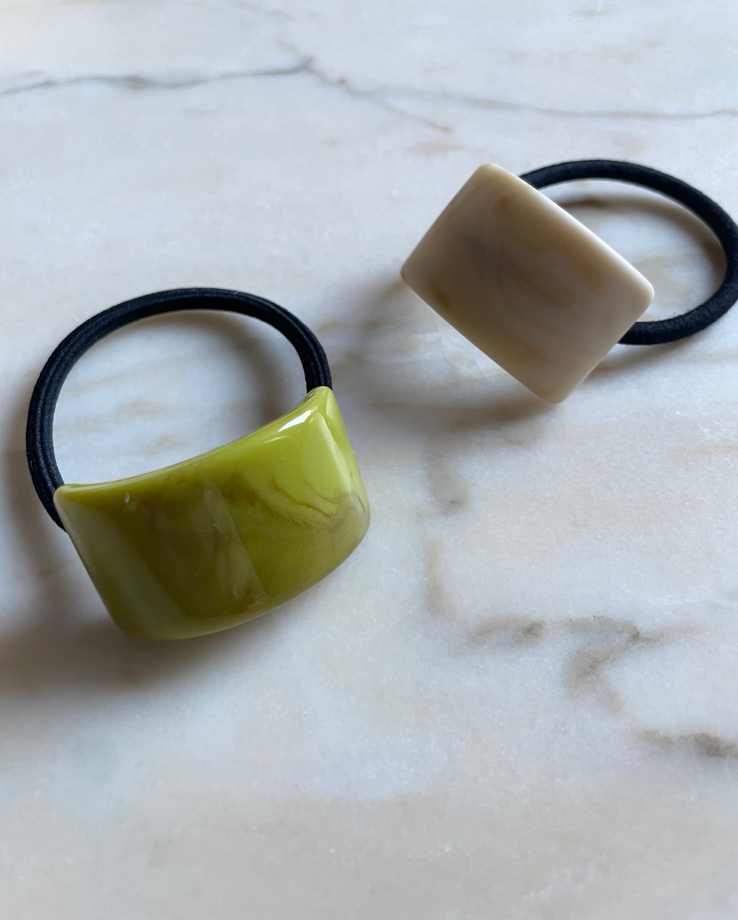 Elastic hair tie CLASSY green