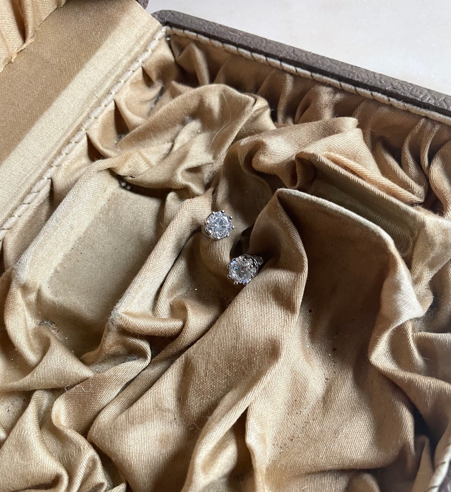 Nest earring
