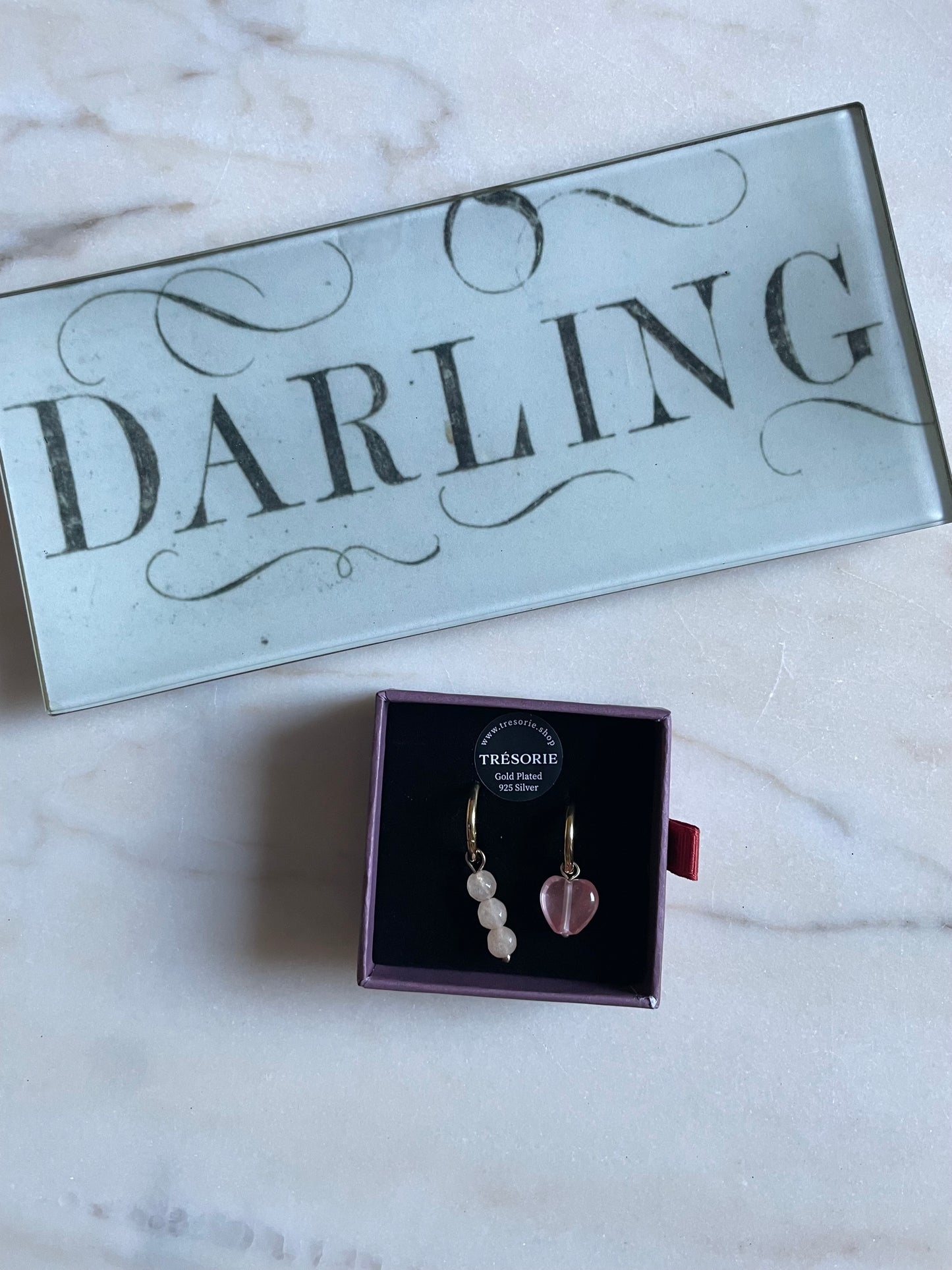 Mismatch earring rose