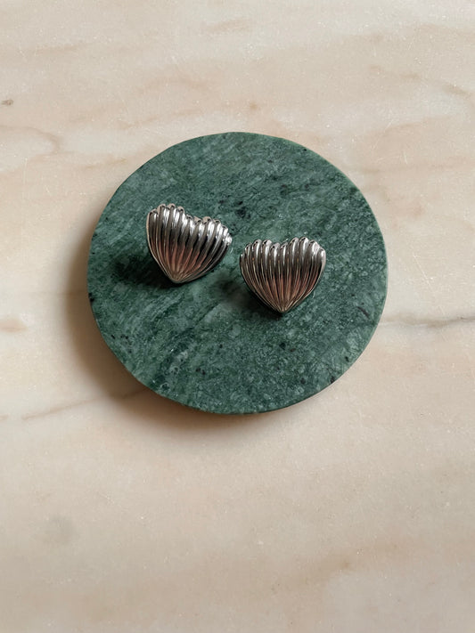 Bold Heart earring silver