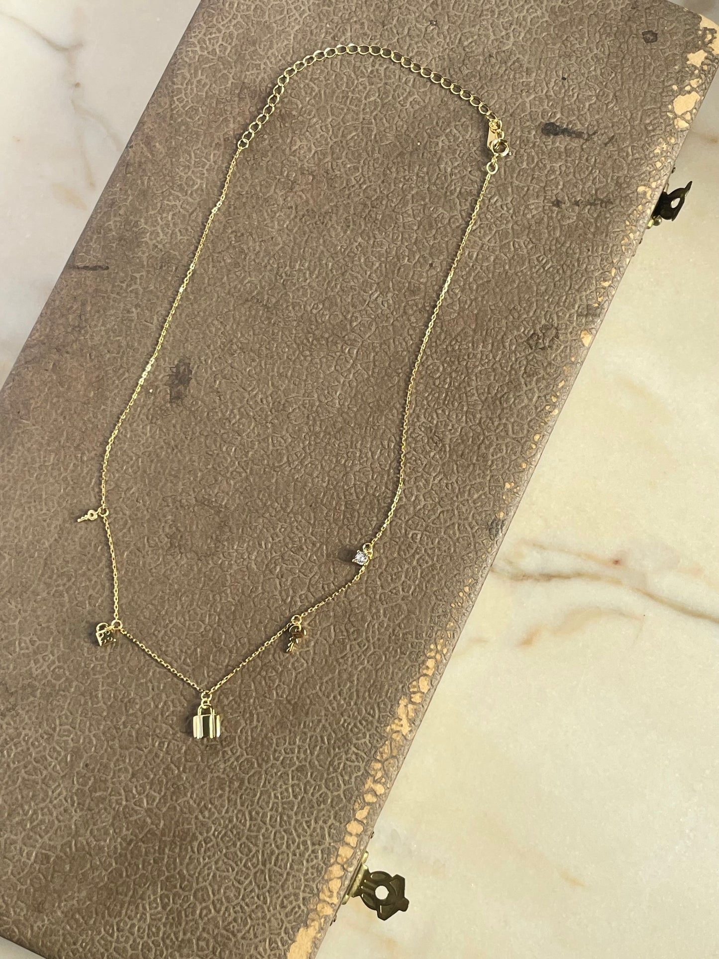 Treasure Necklace Gold