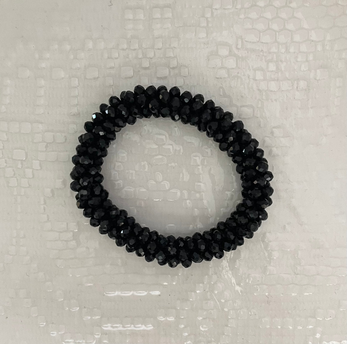 Daria hair & wrist band Black