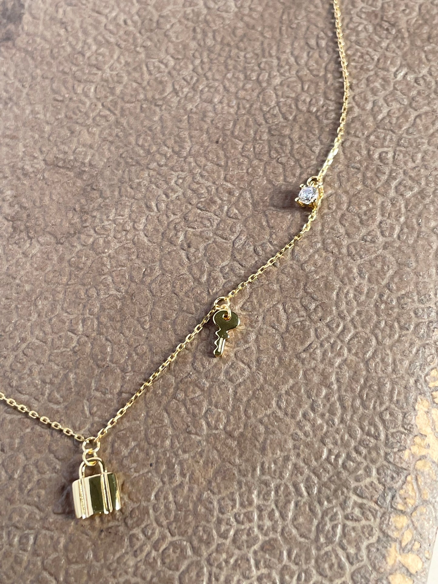 Treasure Necklace Gold