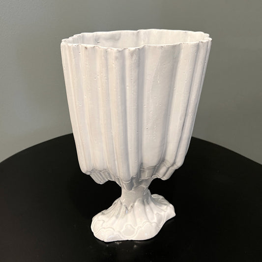 Rocaille vase