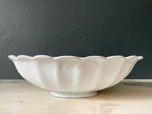 Marguerite large platter on low stand