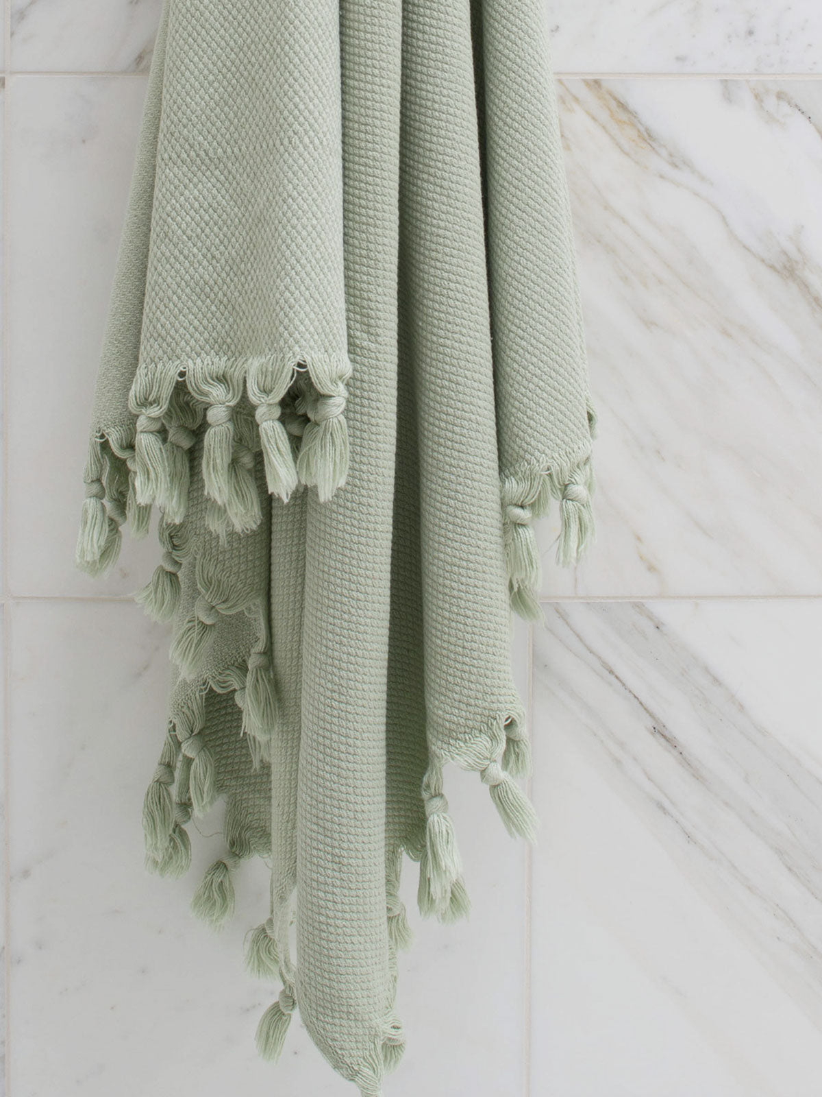 Bath towel Baklava sage green