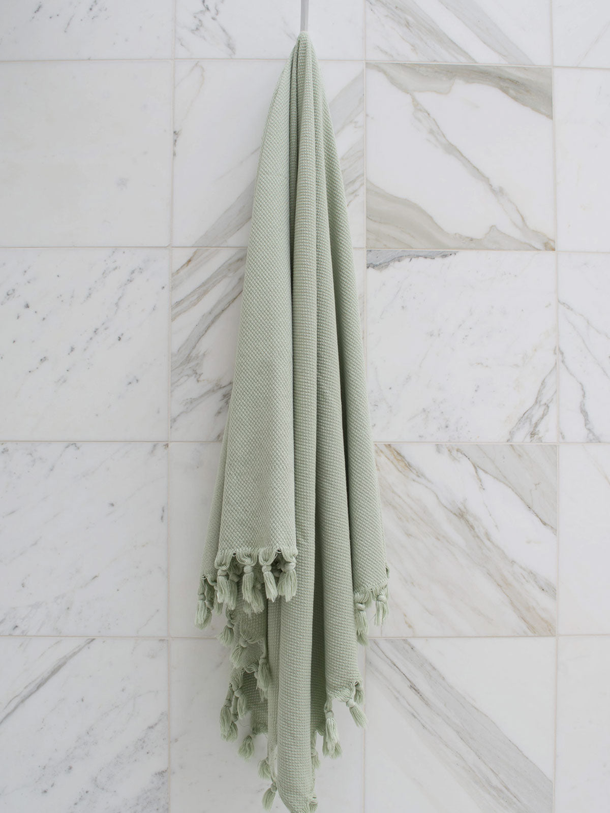 Bath towel Baklava sage green