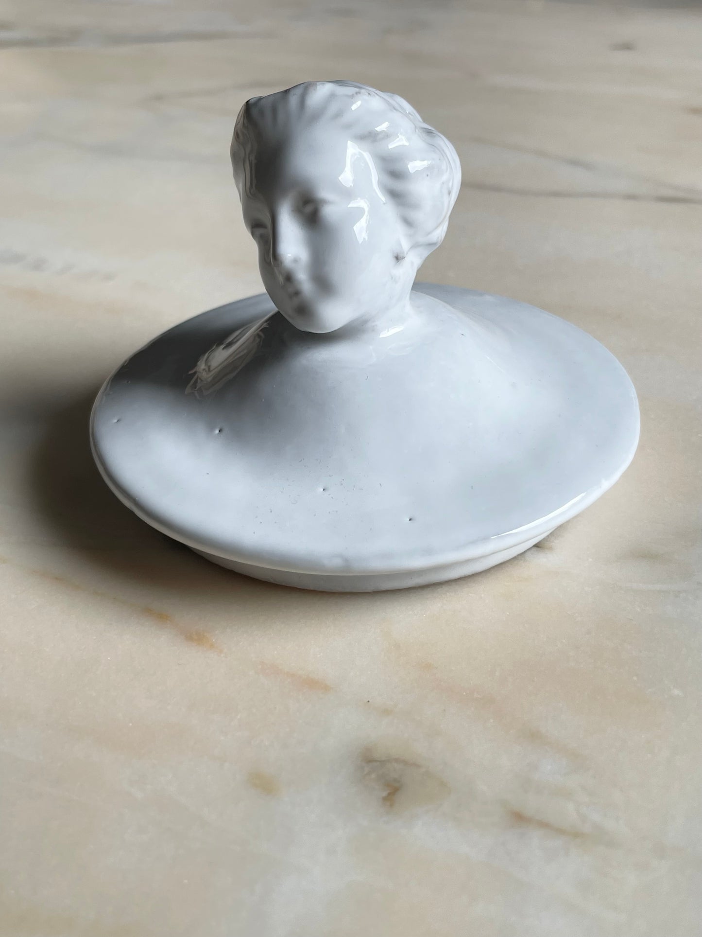 Marie Antoinette candle lid for glass candle