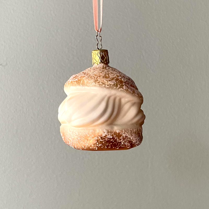 Cream Puff Ornament