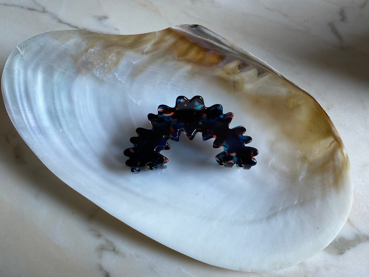 Della hair claw blue/brown