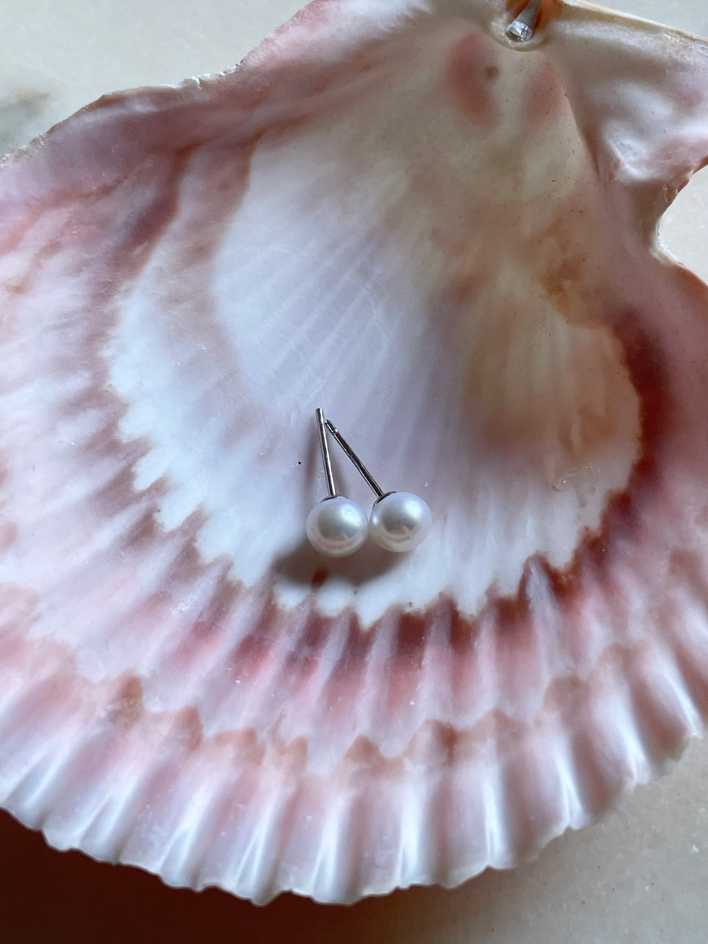 Pearl stud 5 mm silver