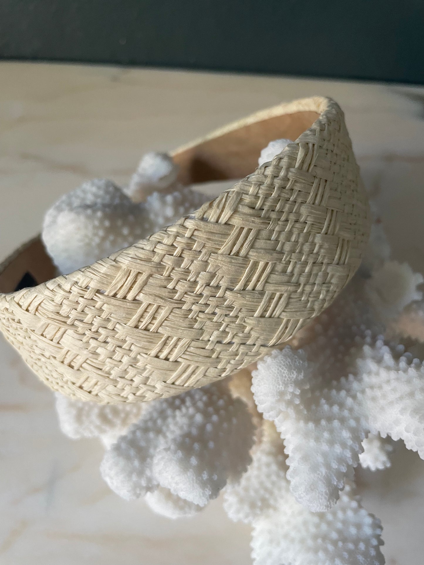 Isla headband raffia white