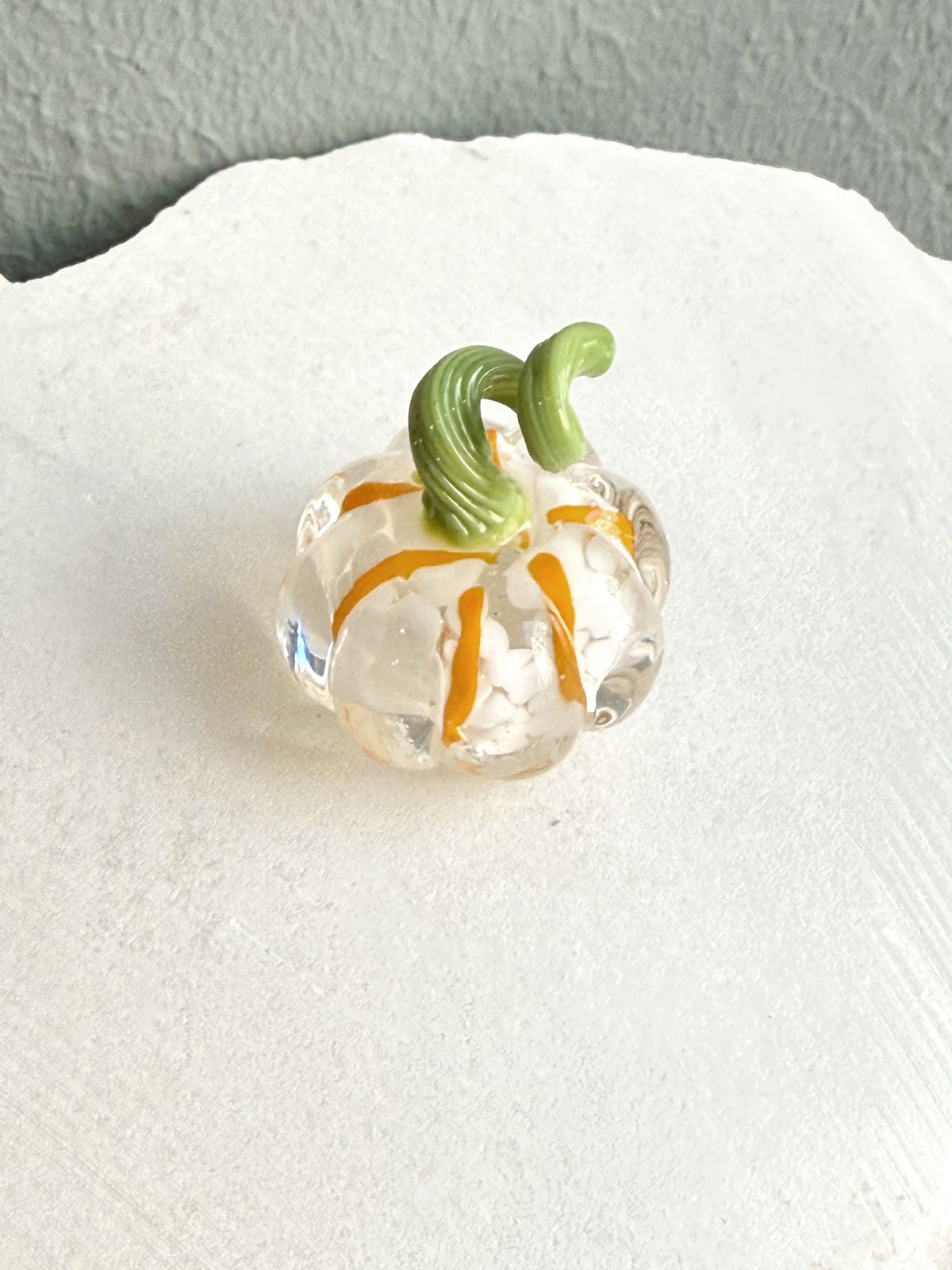Mini glass pumpkin White