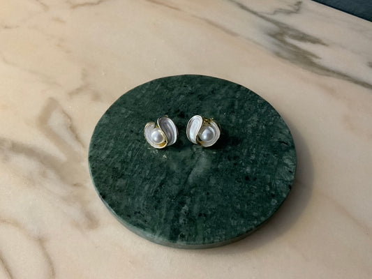 Nest clip earring