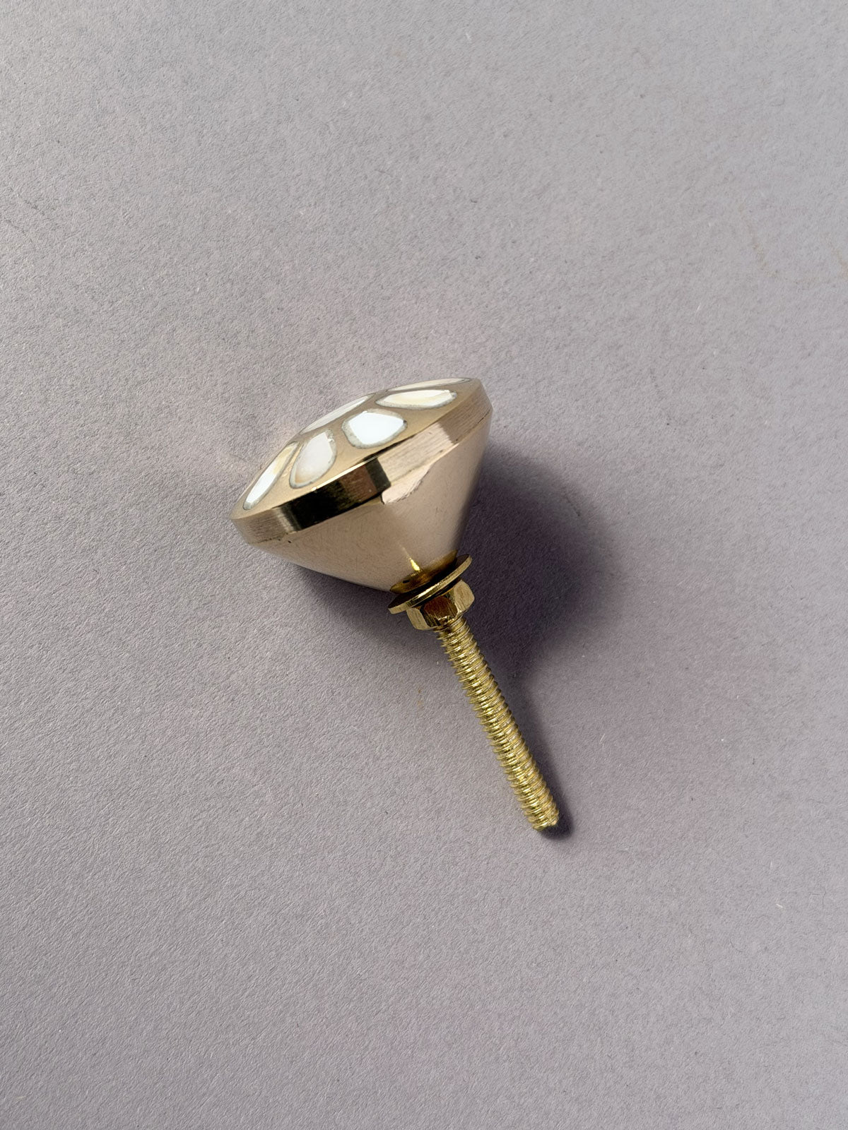 Brass knob Pearly
