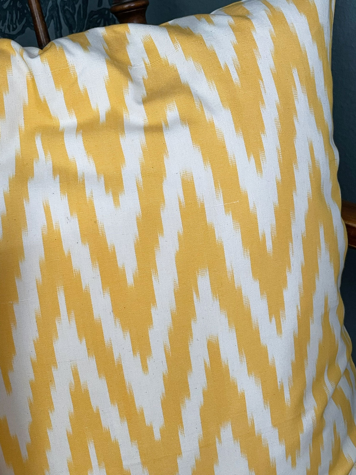 Ikat cushion cover sunny yellow 50 x 50 cm