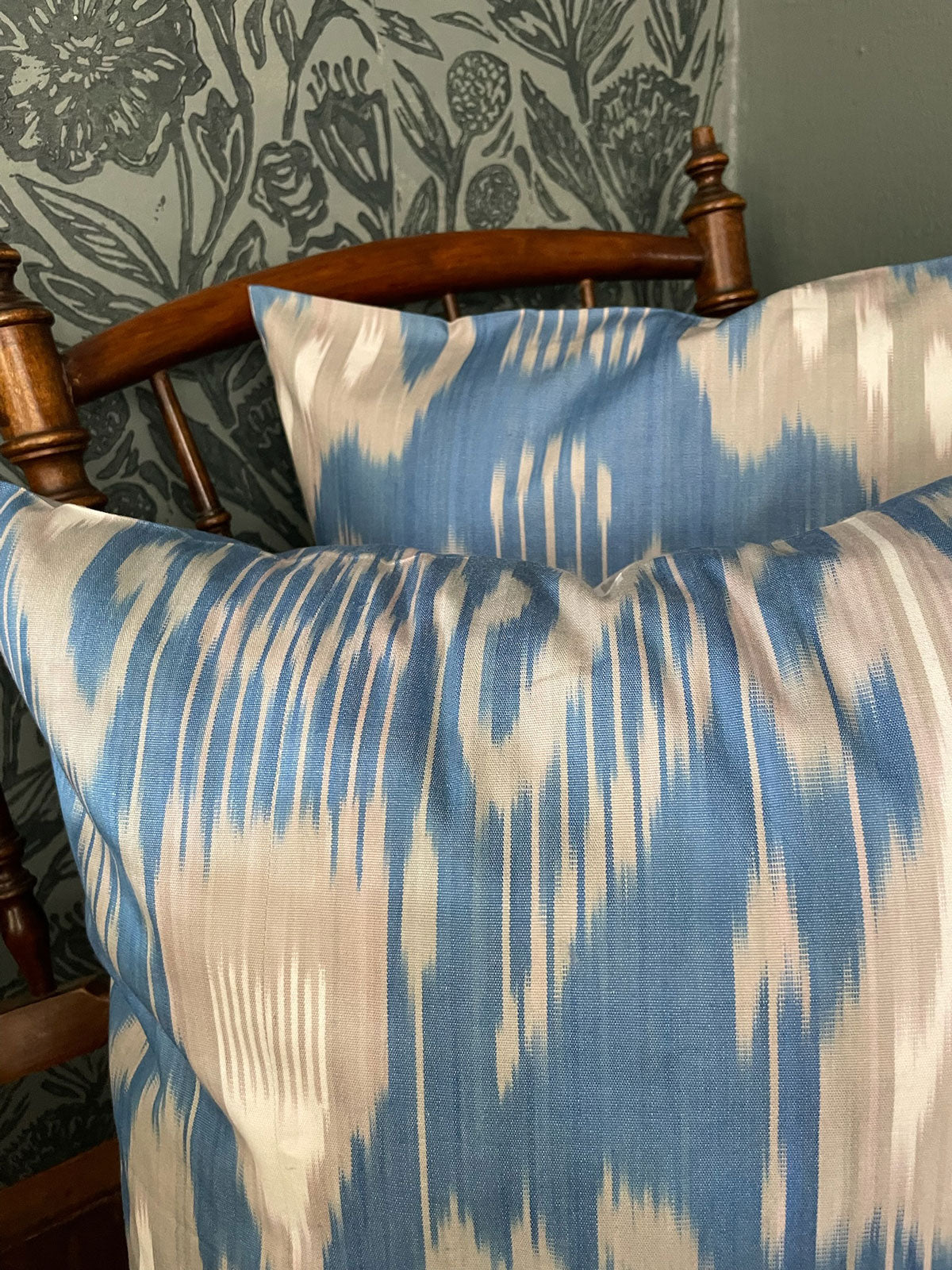 Ikat cushion cover gray & blue 50 x 50 cm