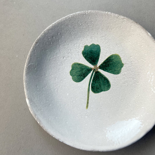 Lucky clover plate