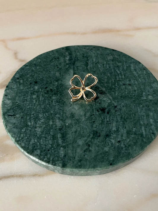 Clover pin brooch
