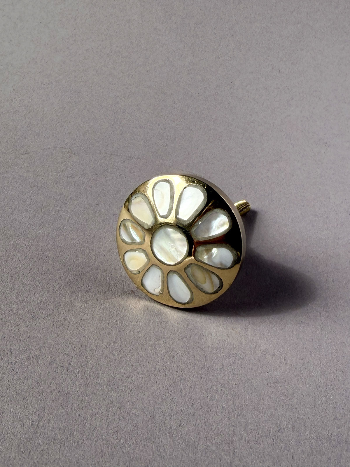 Brass knob Pearly