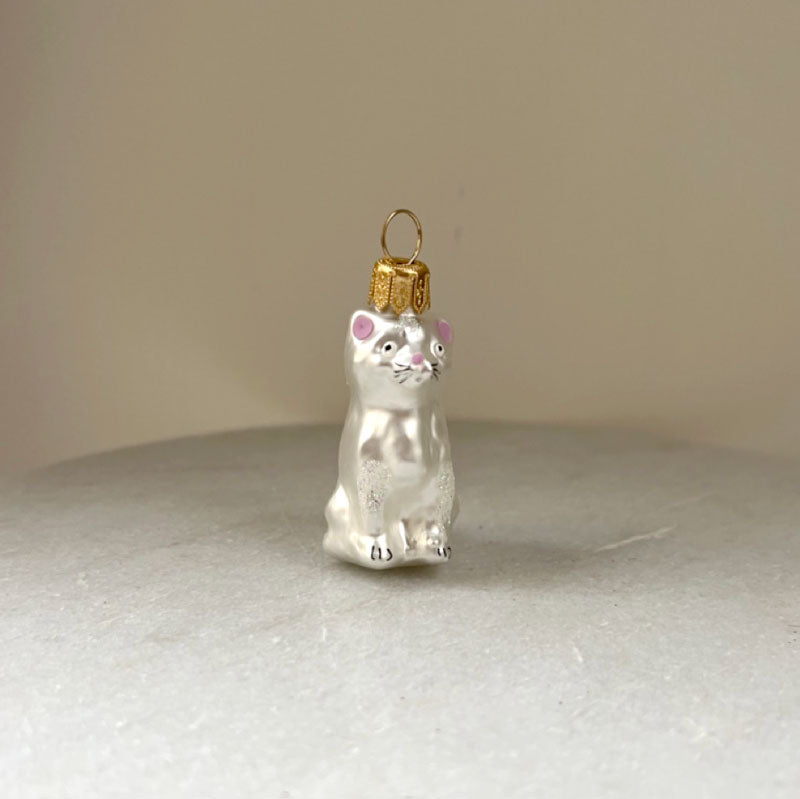 White cat ornament