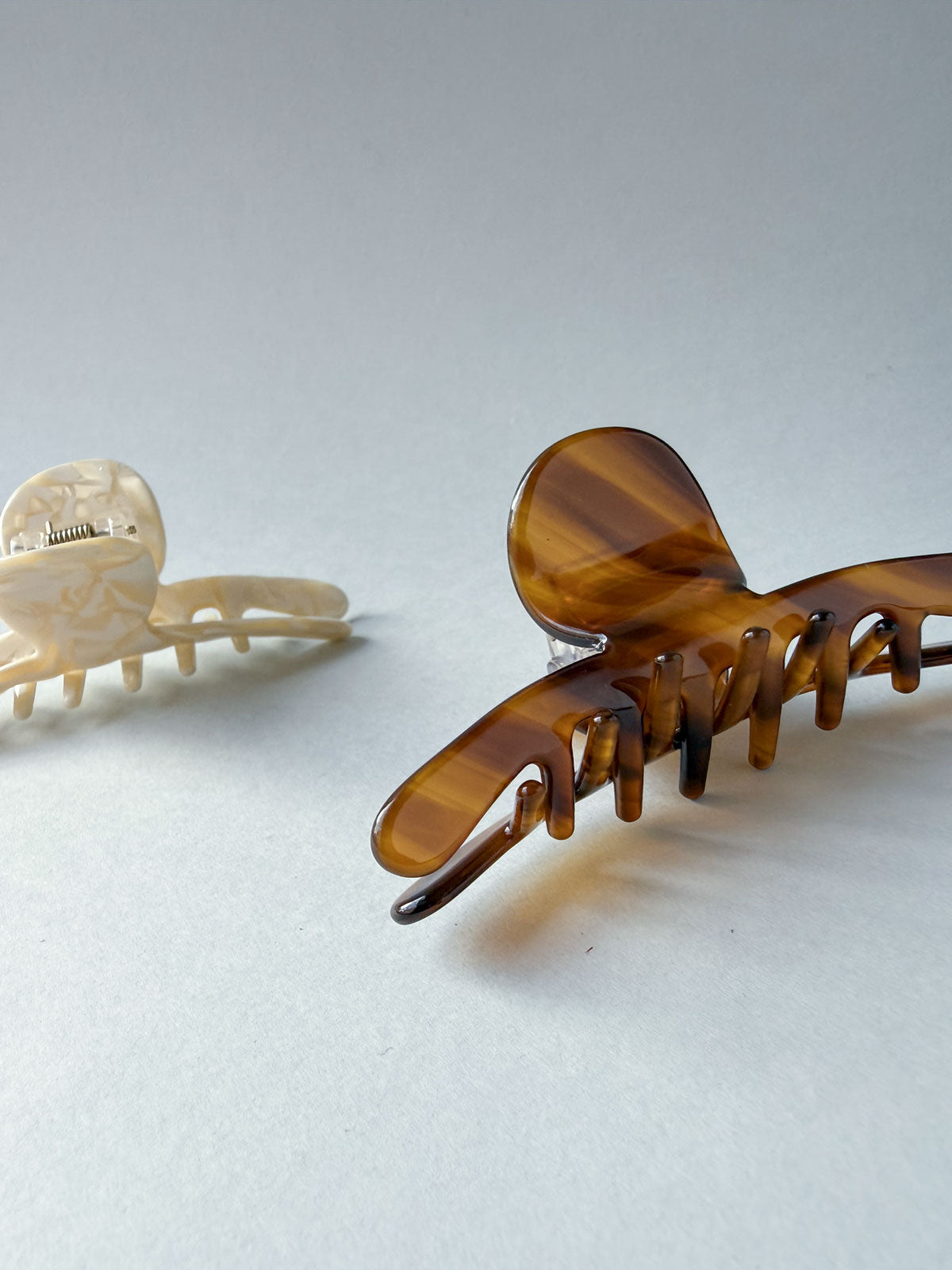 Mona Hair Claw brown