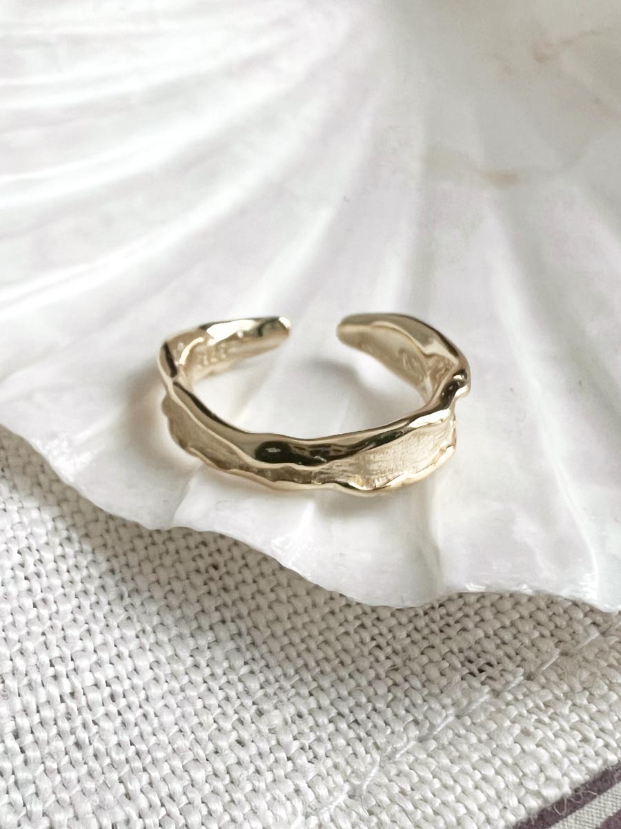 River ring gold