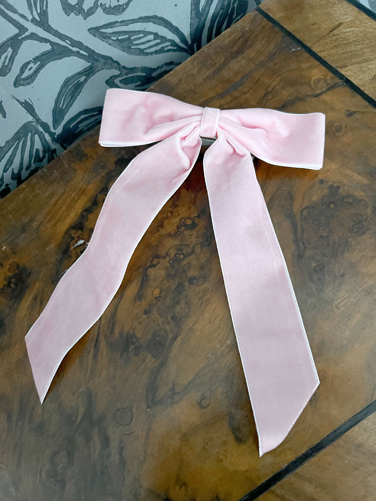 Tessa velvet bow barrette pink