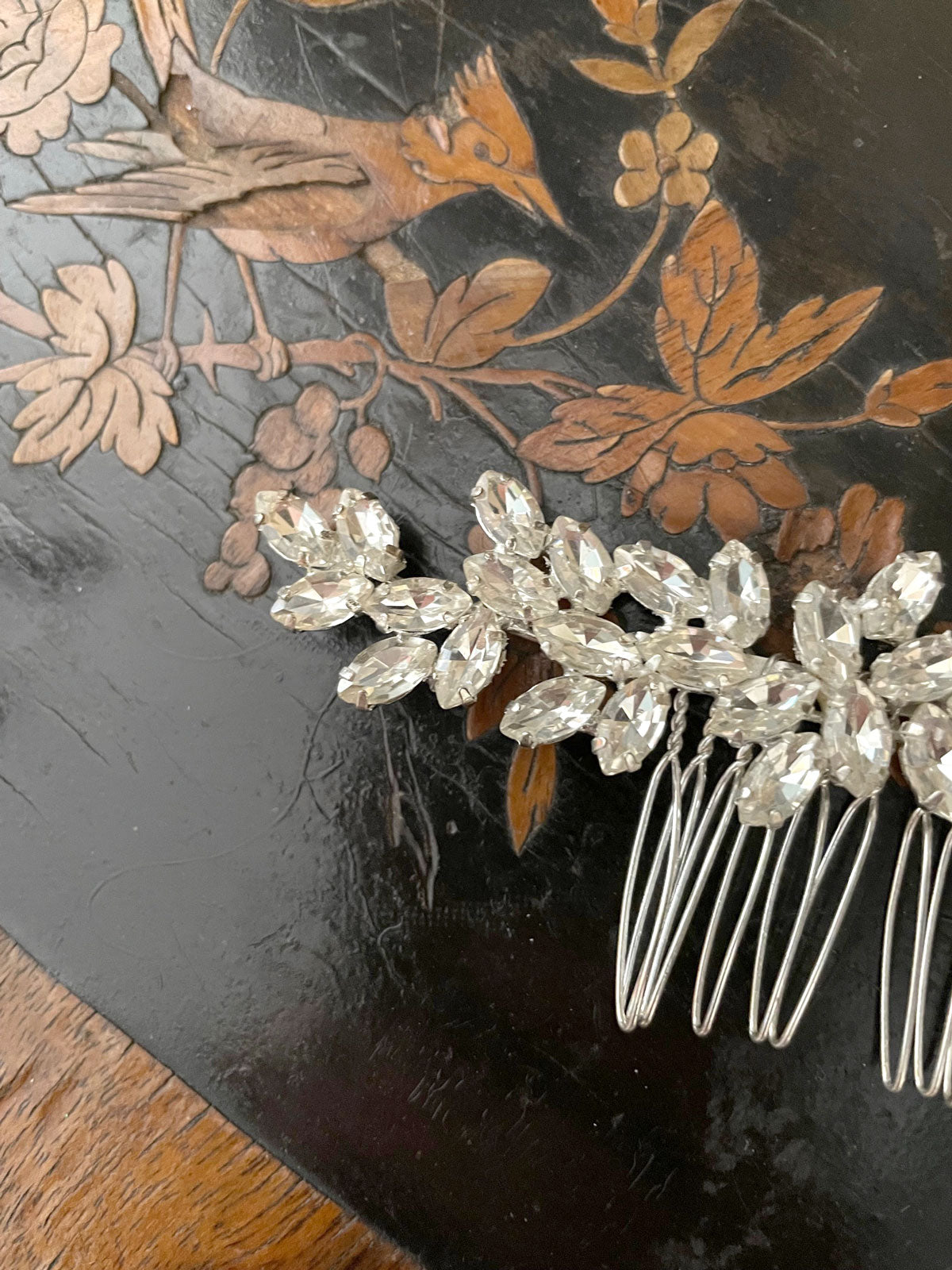 Tiara rhinestone comb