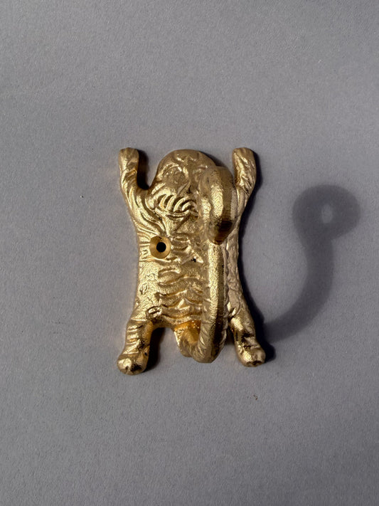 Cast iron hook Tiger