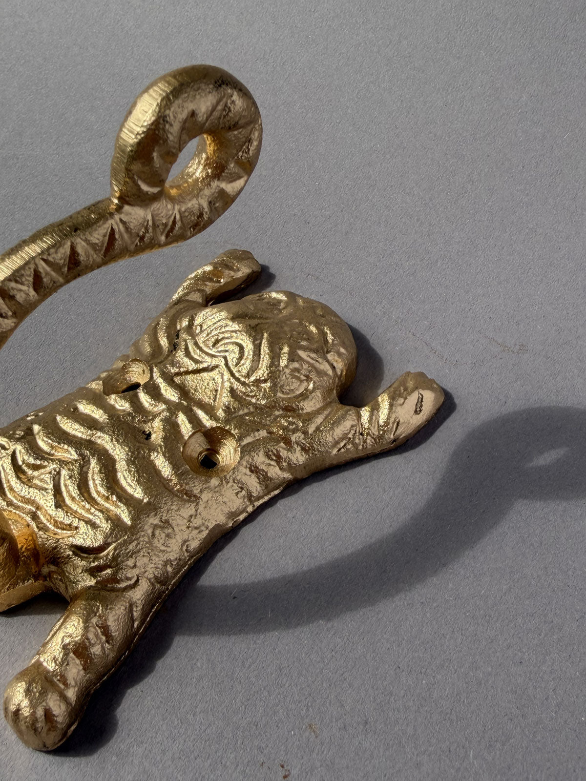 Cast iron hook Tiger