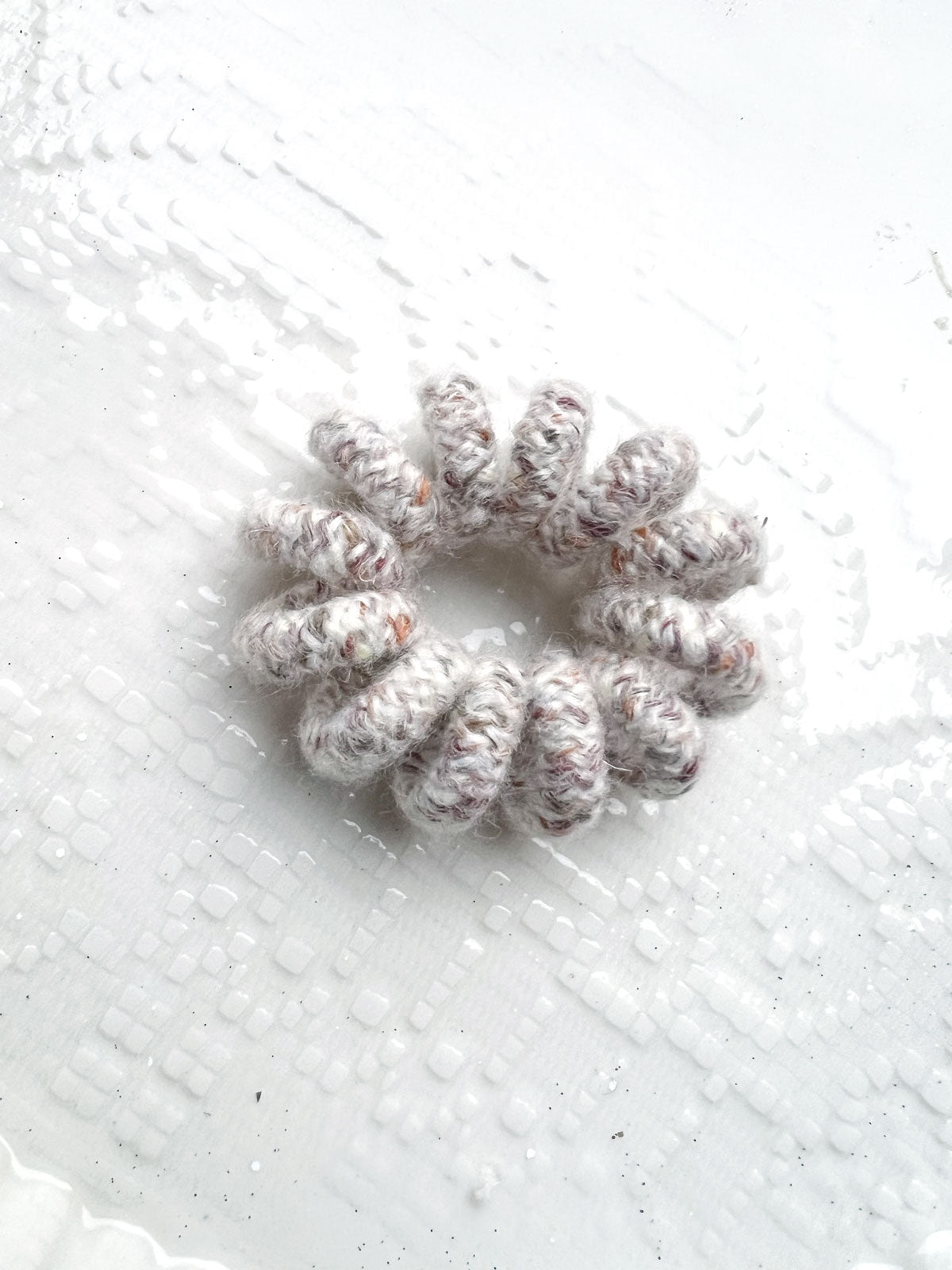 Wire hairtie white