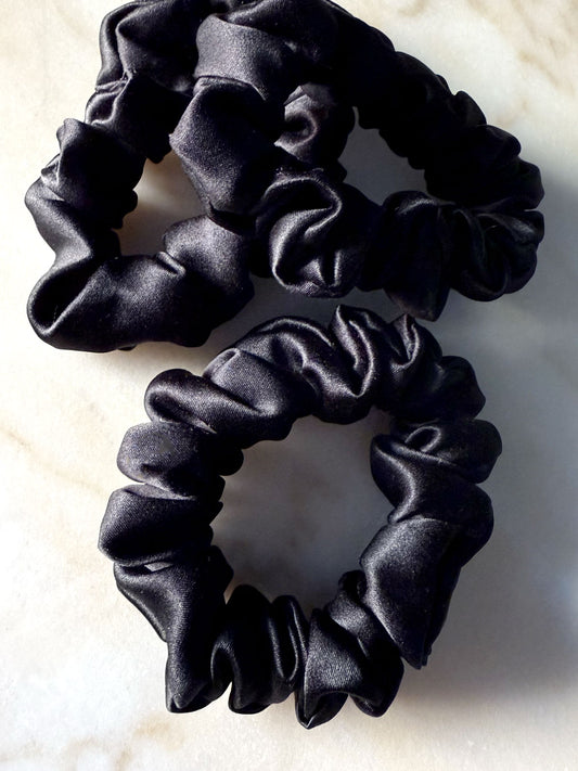 Aurelia Large Silk Scrunchie Black