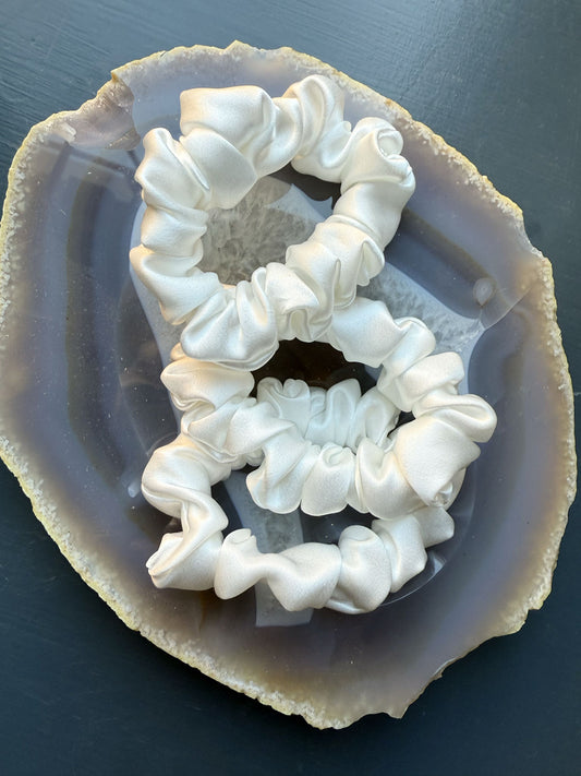 Aurelia Large Silk Scrunchie White
