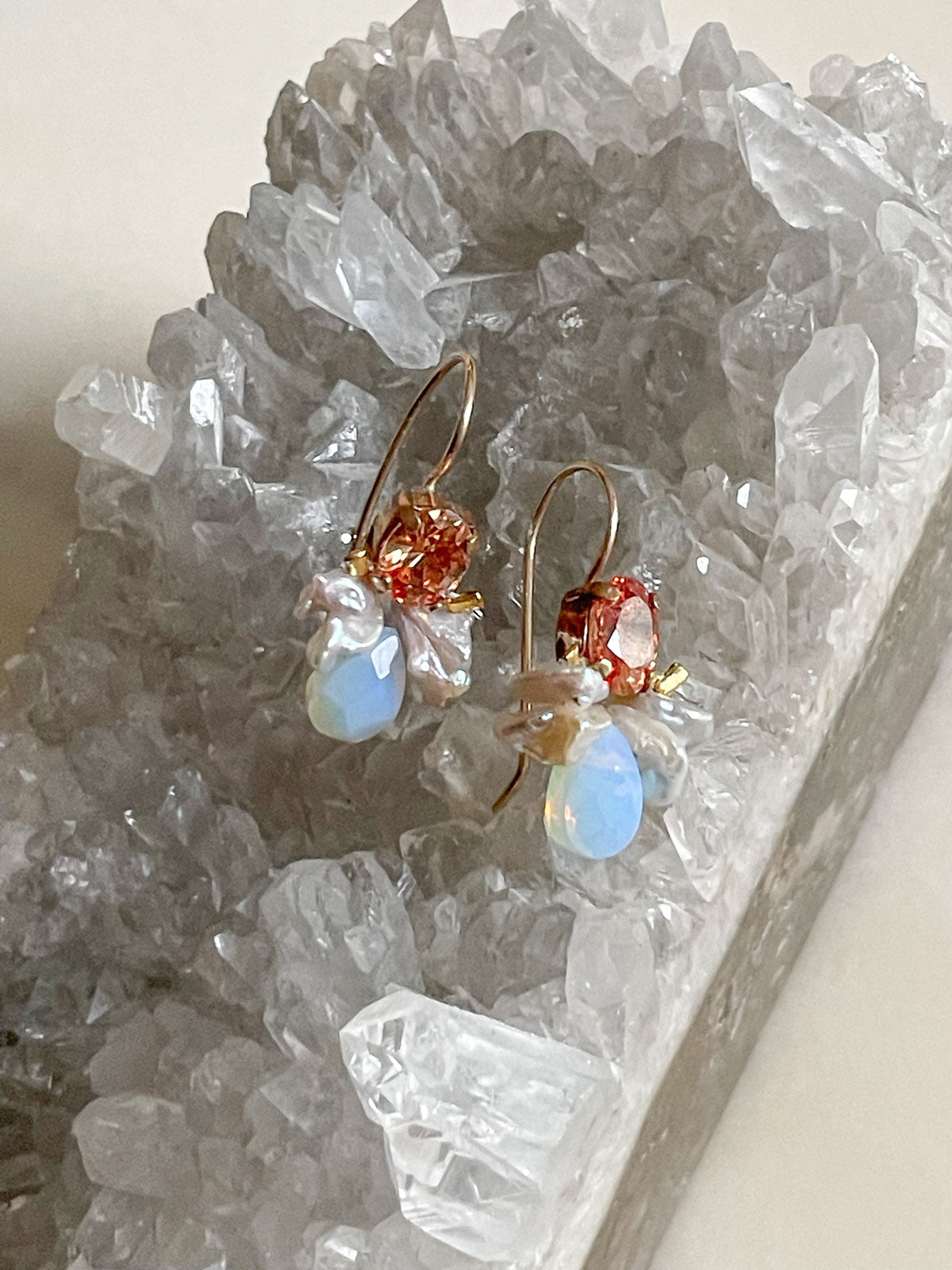 Gemstone Bee Earring Champagne